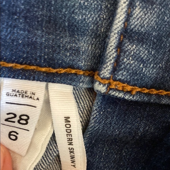 LOFT Blue Polka Dot Print Skinny Jeans Classic Denim Style - Picture 3 of 3